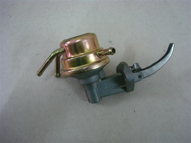 Bomba de combustible mecánica — Mazda (626, B200, Autoelevador FE, F8)