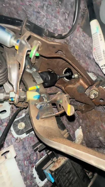 Bomba de embrague — Toyota (Hilux) — foto 3